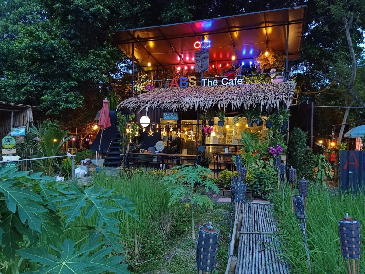 Do Dee Cafe Bangkok Hostel Exterior photo